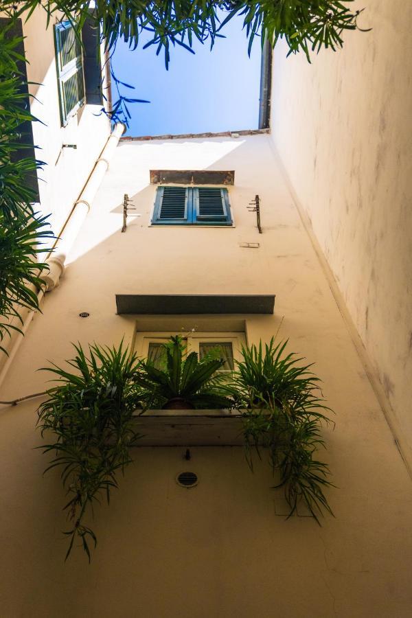 Santa Reparata Apt - Dolcevita Holiday Florence Exterior photo
